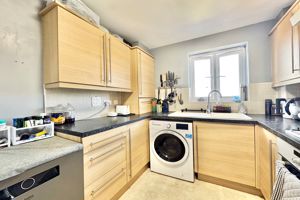 Kitchen- click for photo gallery